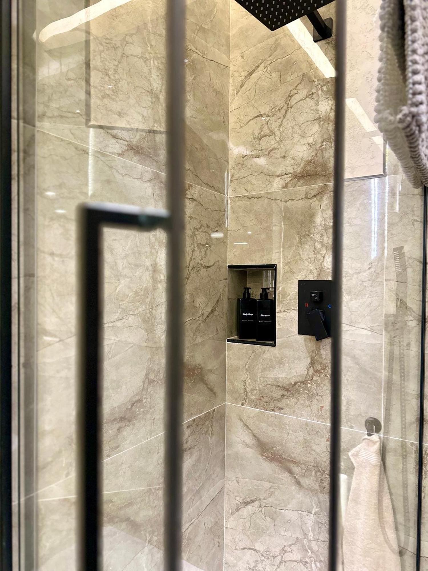 Falco Boutique Home With Jacuzzi Neapel Exterior foto